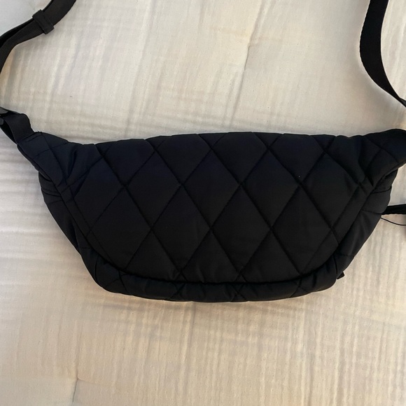 Vera Bradley Ultralight Large Belt Bag - Picture 4 of 9